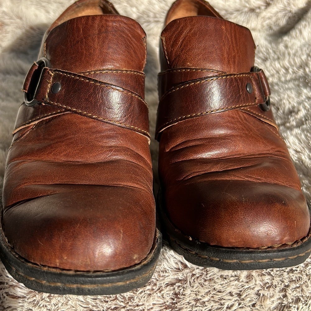 Born Ankle Boots Leather straps, chunky block heel and buckle, size 7 - Picture 3 of 9